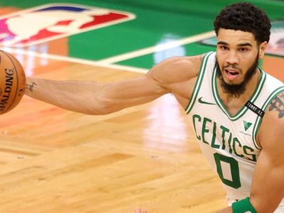 Jason Tatum Boston Celtics Tarihine Geçti