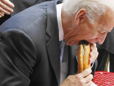 Joe Biden McDonald's ve Burger King'i Eleştirdi