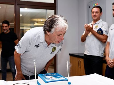 Jorge Jesus Türkiye'ye kolay adapte olduğunu ve sportif anlamda Fenerbahçe ile çok başarılı olacaklarını söyledi