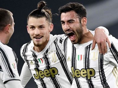 Juventuslu Futbolcular Önlemlere Uymuyor