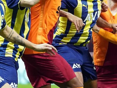 Kadıköy’de liderlik savaşı: Fenerbahçe Galatasaray maçı ne zaman, saat kaçta ve hangi kanalda? Derbinin hakemi kim olacak?