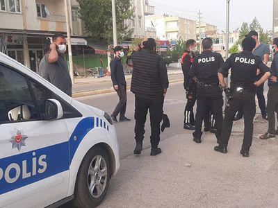 Kadına Şiddeti Önlemeye Çalışırken Dayak Yedi