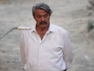 Kadir İnanır’dan korkutan haber:  Sabah saatlerinde inme geçirdi! Hastaneye kaldırıldı