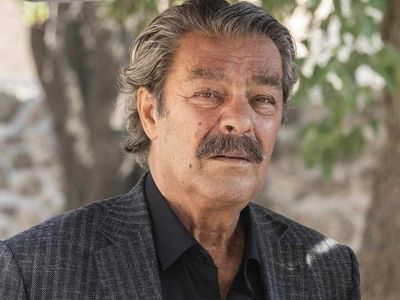 Kadir İnanır’ın son hali sevenlerini üzüntüye boğdu! Beyin ameliyatı sonrası keyifsiz görüntüsüyle dikkat çekti