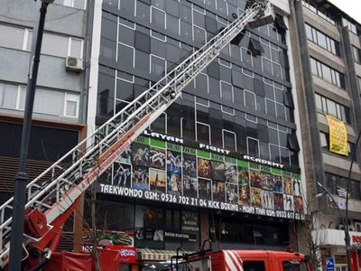 Kağıthane'de Apart Otelde Yangın!