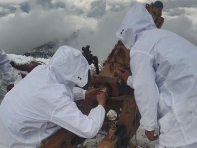 Kahraman Mehmetçik Eksi 39 Derecede 7 Metre Kar Kalınlığında Vatan Nöbeti Tutuyor
