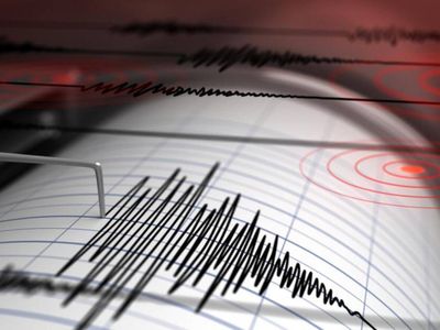 Kahramanmaraş deprem ile sarsıldı: Vatandaşlar sokağa döküldü