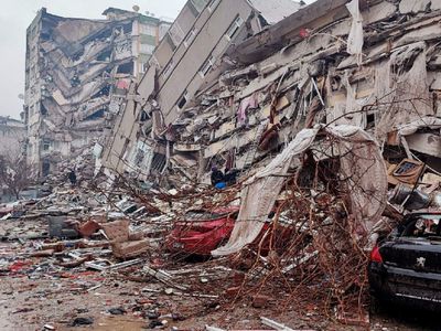 Kahramanmaraş depremi İngiliz manşetlerinde: 100 yılın en büyük felaketi