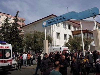 Kahramanmaraş’ta Ortaokulda Gerçekleşen silahlı saldırıda 9 kişi hayatını kaybetti.