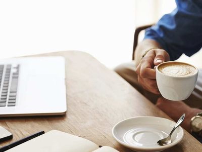 Kahve içen insanlar günde fazladan bin adım atıyor!