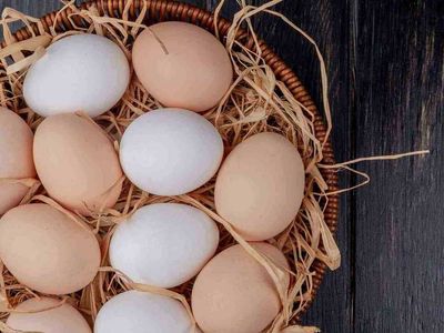 Kahverengi yumurta beyaz yumurta farkı nedir, neden daha pahalı?