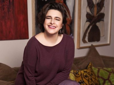 Kamera karşısına geçip çıplak poz veren Esra Dermancıoğlu'nun paylaştığı karelere yorum yağdı!