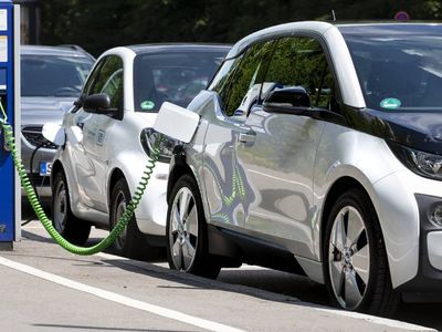 Kamu kurumlarında yeni dönem: Elektrikli araçlara öncelik verilecek