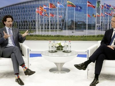Kanada Başbakanı Justin Trudeau'nun Tarzı NATO Zirvesine Damga Vurdu
