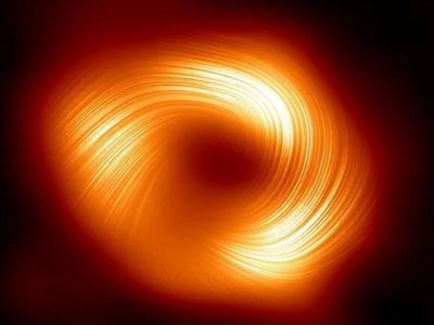 Kara deliğin hayran bıraktıran yeni görüntüleri ortaya çıktı!