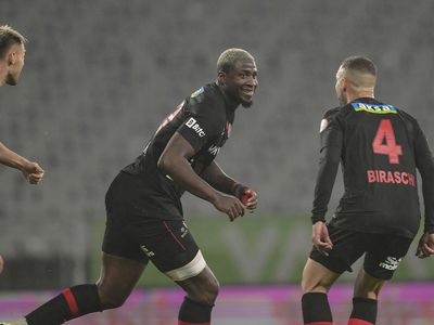 Karagümrük evinde nefes aldı: Antalyaspor'u 4 golle geçti