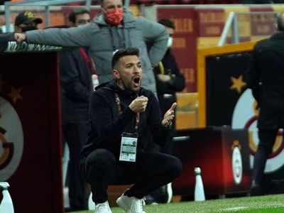 Karagümrük Teknik Direktörü Farioli Maç Sonu Açıklamalarda Bulundu