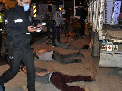 Karaman’da Hurdacı Akrabalar Satırlı Ve Bıçaklı Kavga Etti