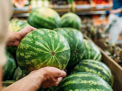 Karpuz seçerken nelere dikkat edilir? Kelek ve taze karpuz nasıl ayırt edilir? Tatlı ve sulu karpuzun 7 özelliği