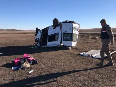 Kars'ta katliam gibi kaza: Öğrenci servisi devrildi, ölü ve yaralılar var