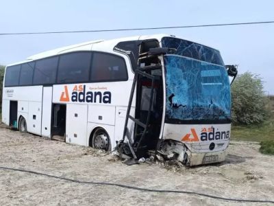 Kayseri-Niğde yolunda yolcu otobüsü kazası! Çok sayıda yaralı var