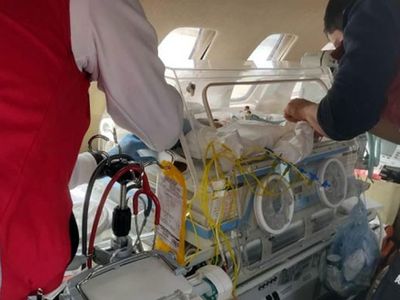 Kayseri’de Ambulans Uçak Kalp Hastası İki Bebek İçin Havalandı