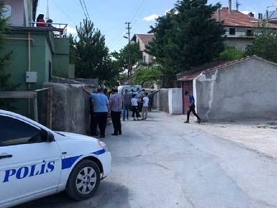 Kayseri'de Baltayla Saldıran Oğlunu Tabancayla Vurdu