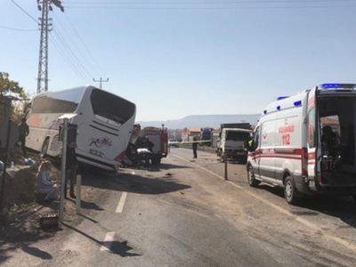 Kayseri'de Yolcu Otobüse İle Kamyonet Çarpıştı! Ölü ve Yaralılar Var!