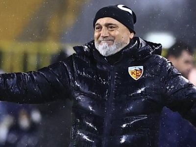 Kayserispor'un Fenerbahçe'yi Türkiye Kupası'nda Elemesinin Ardından Hikmet Karaman'dan Çarpıcı Açıklamalar Geldi!