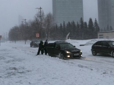 Kazakistan'da 724 Kişi Kar Esaretinden Kurtarıldı