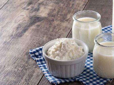 Kefir ne işe yarar, faydaları nelerdir? Kefir kilo vermede etkili midir, kaç kaloridir? Evde doğal kefir yapımı ve püf noktaları