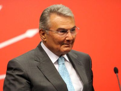 Kemal Kılıçdaroğlu sosyal medyadan açıkladı: Deniz Baykal hayatını kaybetti