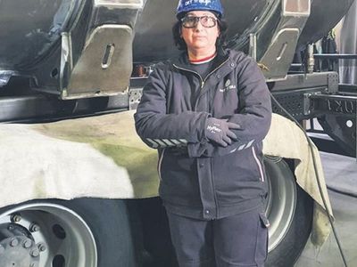 Kendi ayakları üzerinde duran güçlü kadınlar: Binlerce kadın devlet desteği ile istihdama kazandırılıyor!