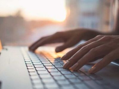 Kimler basın kartı alabilecek? Sosyal medya ve internet haberciliğine sarı basın kartı verilecek mi? Mecliste yeni yasanın 14 maddesi daha kabul edildi