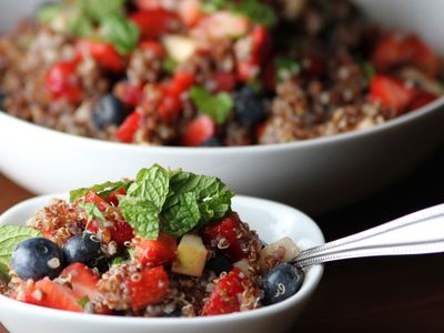 Kinoalı Meyve Salatası Nasıl Yapılır?