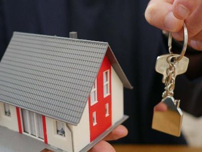 Kiralar vatandaşları zorluyor! yükselen kiralarla ilgili Bakan Kurumdan açıklama geldi!