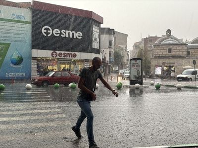 Kırklareli'nde Etkili Sağanak Yağış