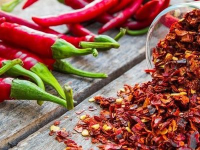 Kırmızıbiberin faydaları ve zararları nelerdir? Mutluluk hormonunu artıran kırmızıbiberin önlediği hastalıklar