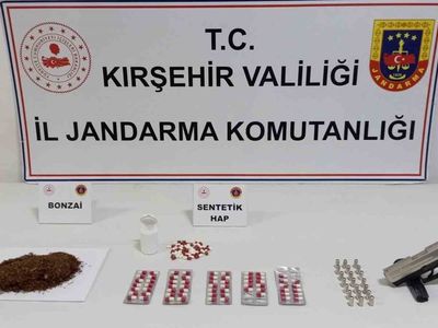 Kırşehir'de uyuşturucu operasyonu: 60 gram uyuşturucu madde ve silah ele geçirildi