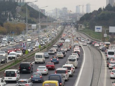 Kısıtlama Sonrası İstanbul'da Trafik Yoğunluğu Yaşandı