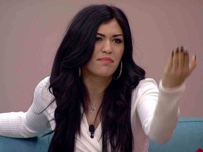 Kısmetse Olur'un Cansel'i dekoltesiyle görenlere yok artık dedirtti!
