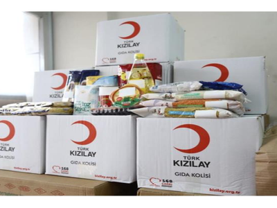 Kızılay kapı kapı dolaşıp koli koli erzak dağıtıyor! Başvurular toplanmaya başlandı