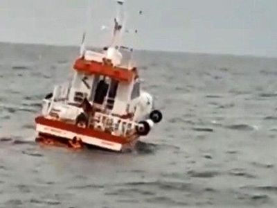 Kocaeli'deki Batan Teknenin Mürettebatı Kurtarıldı
