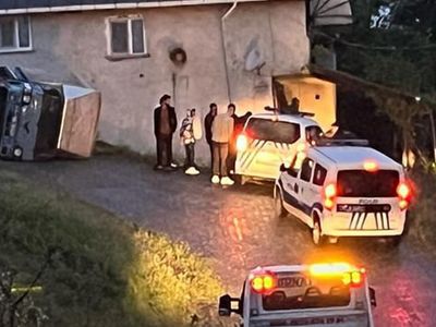 Kocaeli'nde kamyonetin devrilmesi sonucu çocuklar yaralandı!