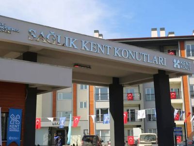 Kocaeli’nde söz tutuldu: Sağlıkkent konutları hak sahiplerine teslim edildi
