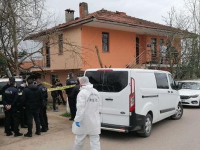 Kocaeli'nde Yaşlı Adam Evinde Ölü Bulundu 6 Kişi Gözaltına Alındı