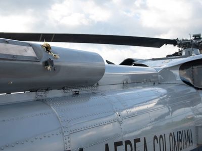 Kolombiya Devlet Başkanı’na Saldırı! İçinde Olduğu Helikopter Delik Deşik Oldu