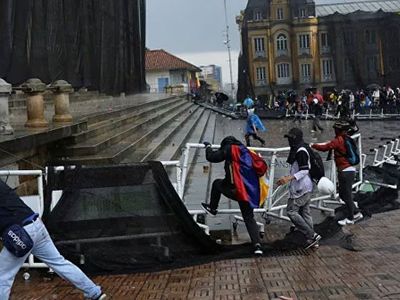 Kolombiya’daki Olayları Dünya Korkuyla İzliyor: 30 Ölü