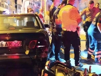 Kontrolünü kaybeden motor sürücüsü öndeki otomobili çarptı: 1 yaralı!