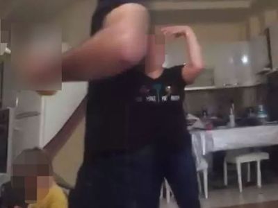 Konya'da Çekilen Korkunç Video! Her Şeyi Çocukların Önünde Yapıp Sosyal Medya Üzerinden Paylaştılar